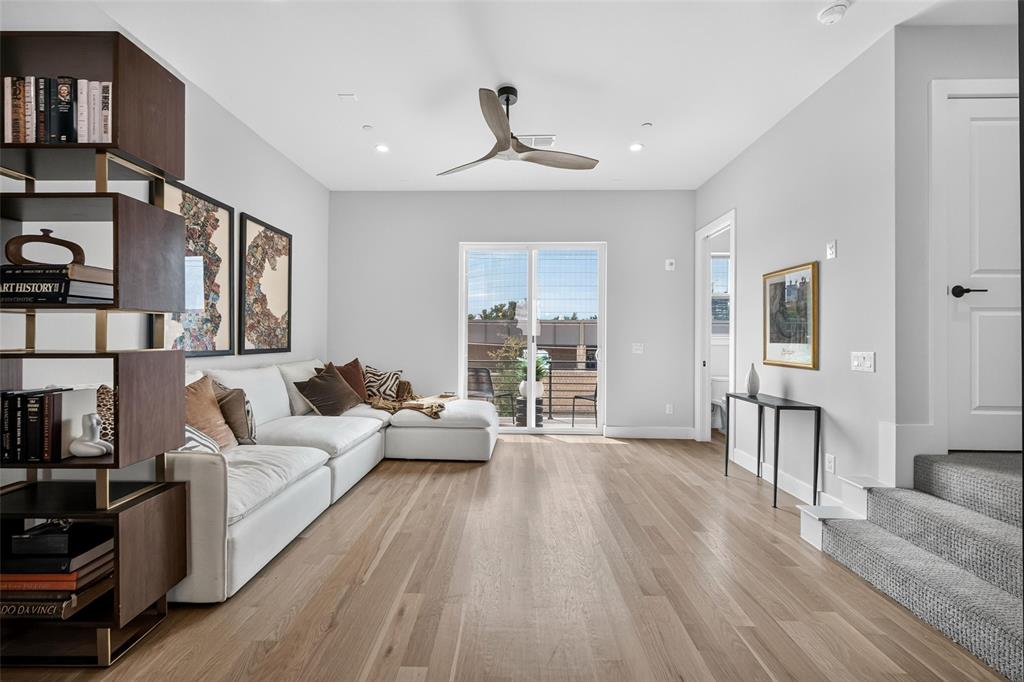 13900 Noel Road, Unit 202 Dallas, TX 75240 - Photo 10 of 23 Gorgeous 3/4 inch real hardwoods floors and 9 foot ceilings on 2nd level