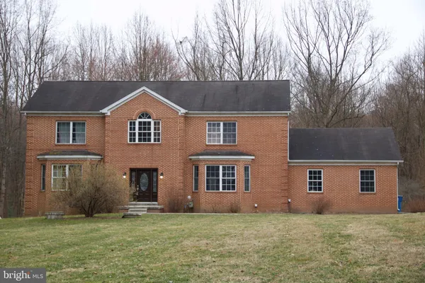 $4,600 | 11601 Warren Lane, Fairfax, VA 22030