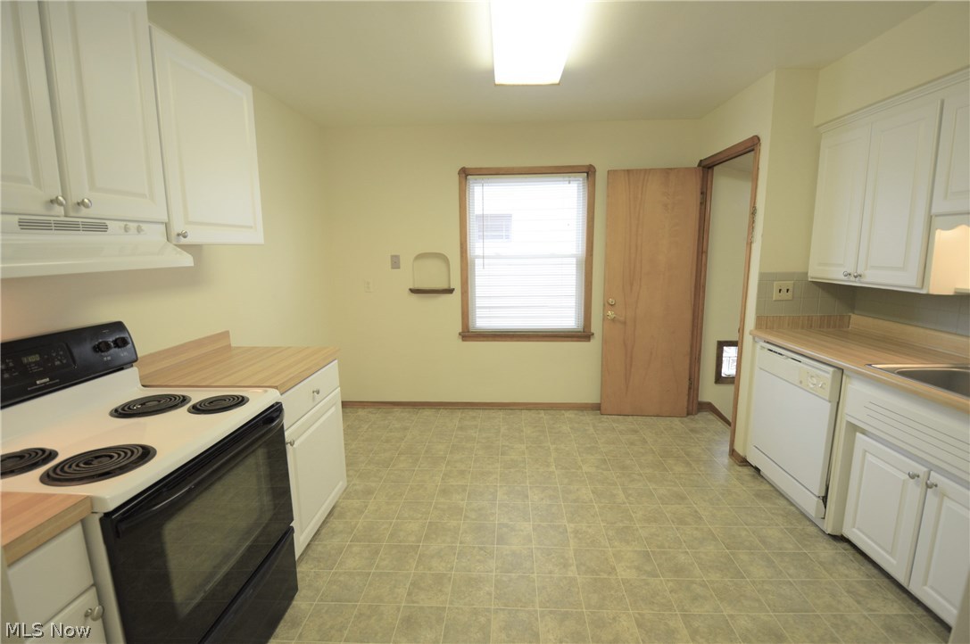 6511 Snow Road Parma, OH 44129 - Photo 4 of 24
