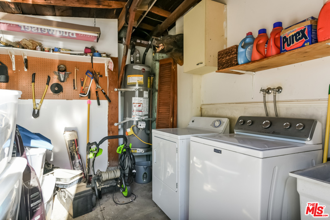 25252 De Wolfe Road Newhall, CA 91321 - Photo 8 of 16