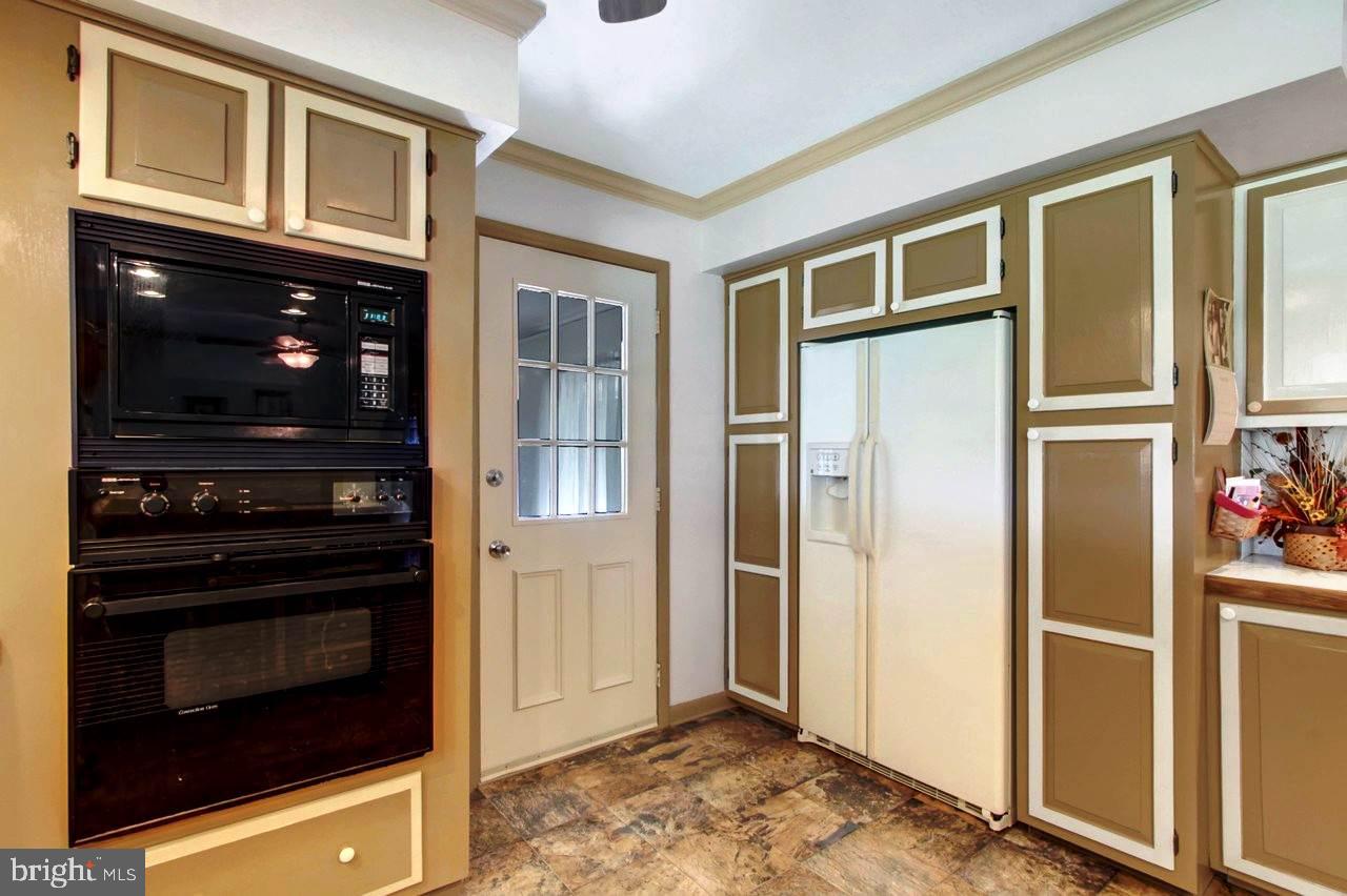 530 Rake Factory Road Biglerville, PA 17307 - Photo 8 of 25