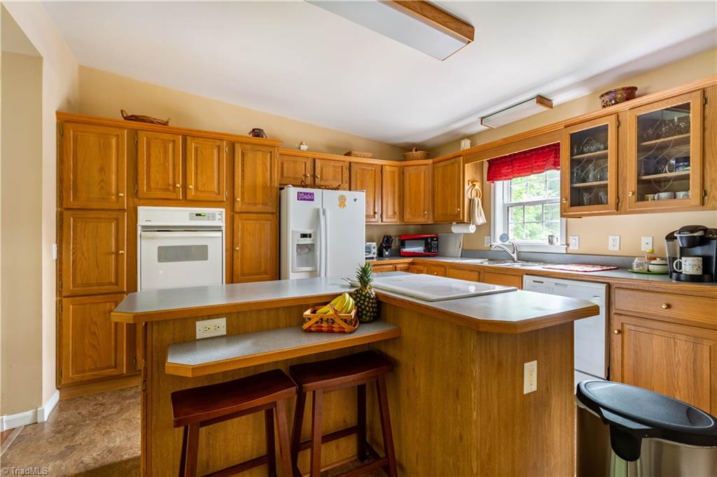 2492 Rockcrusher Road Lexington, NC 27292 - Photo 10 of 30 Gallery Image 10