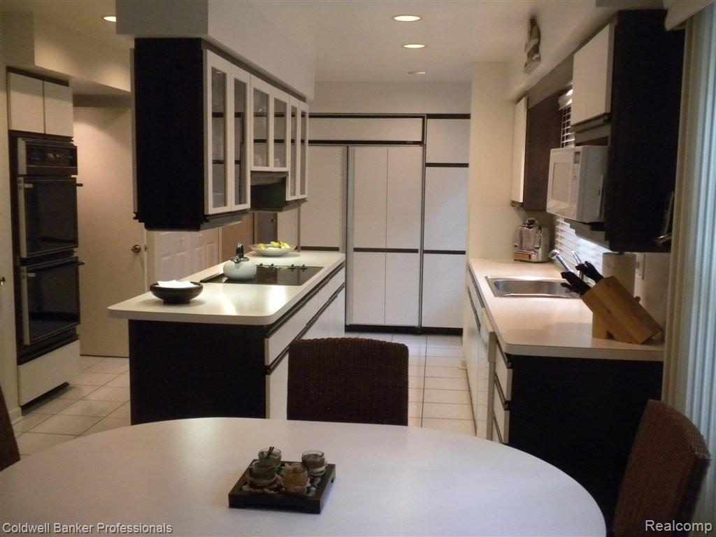 5210 Echo Road Bloomfield Hills, MI 48302 - Photo 24 of 30 DSCN5488.JPG