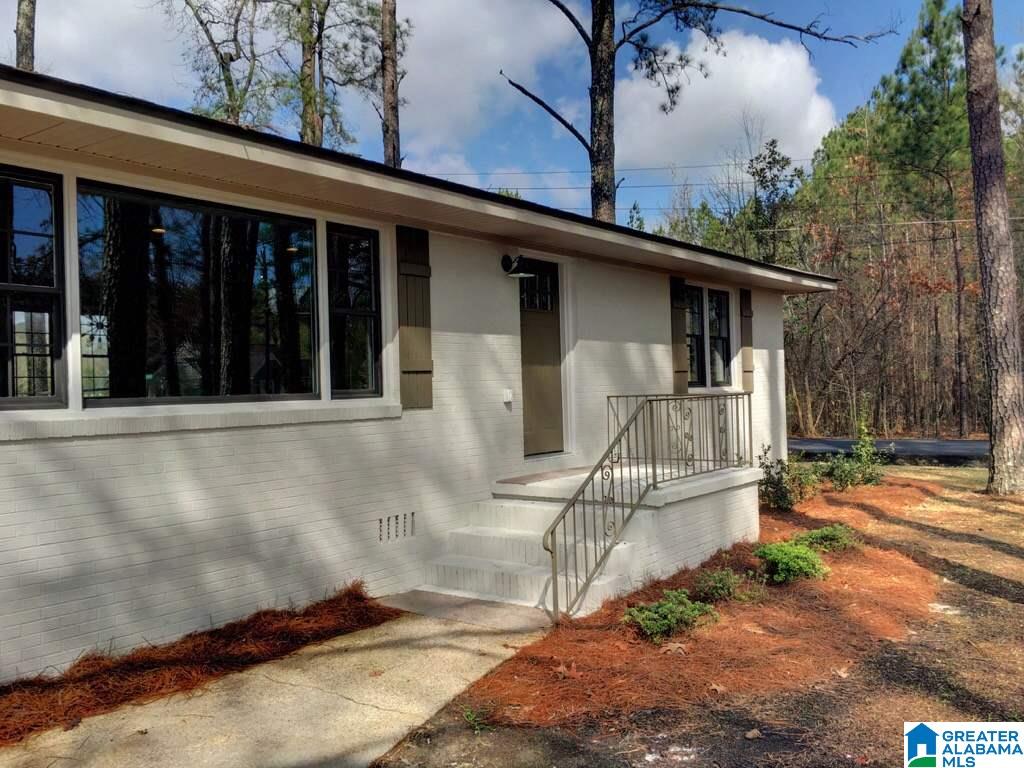 205 Taylor Road Gadsden, AL 35905 - Photo 2 of 27