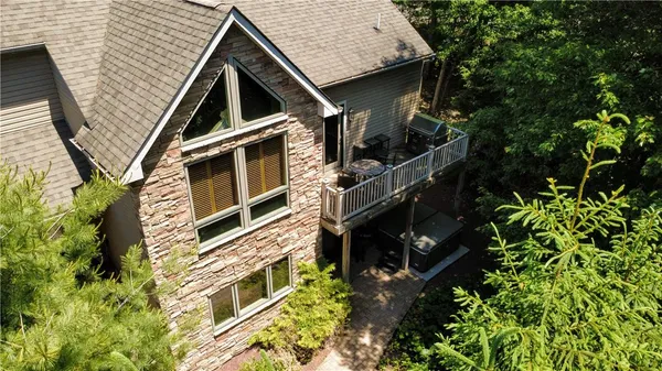 $825,000 | 134 Longview Drive, Lake Harmony, PA 18624