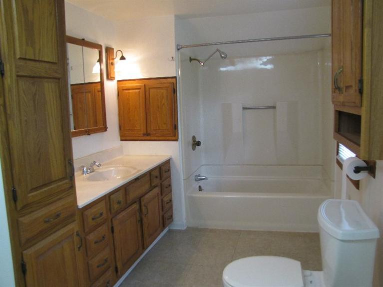 557 Allen Road Milan, MI 48160 - Photo 13 of 37 Photo 13