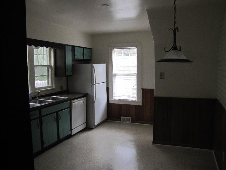 557 Allen Road Milan, MI 48160 - Photo 9 of 37 Photo 9