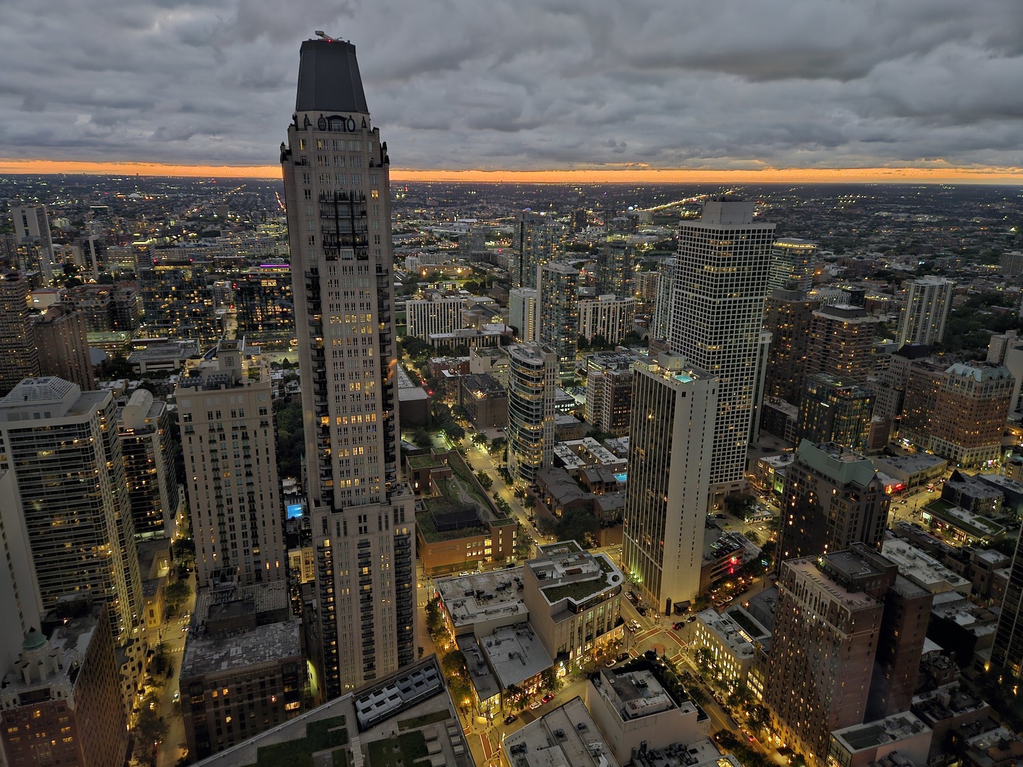 132 East Delaware Place, Unit 4803 Chicago, IL 60611 - Photo 43 of 54