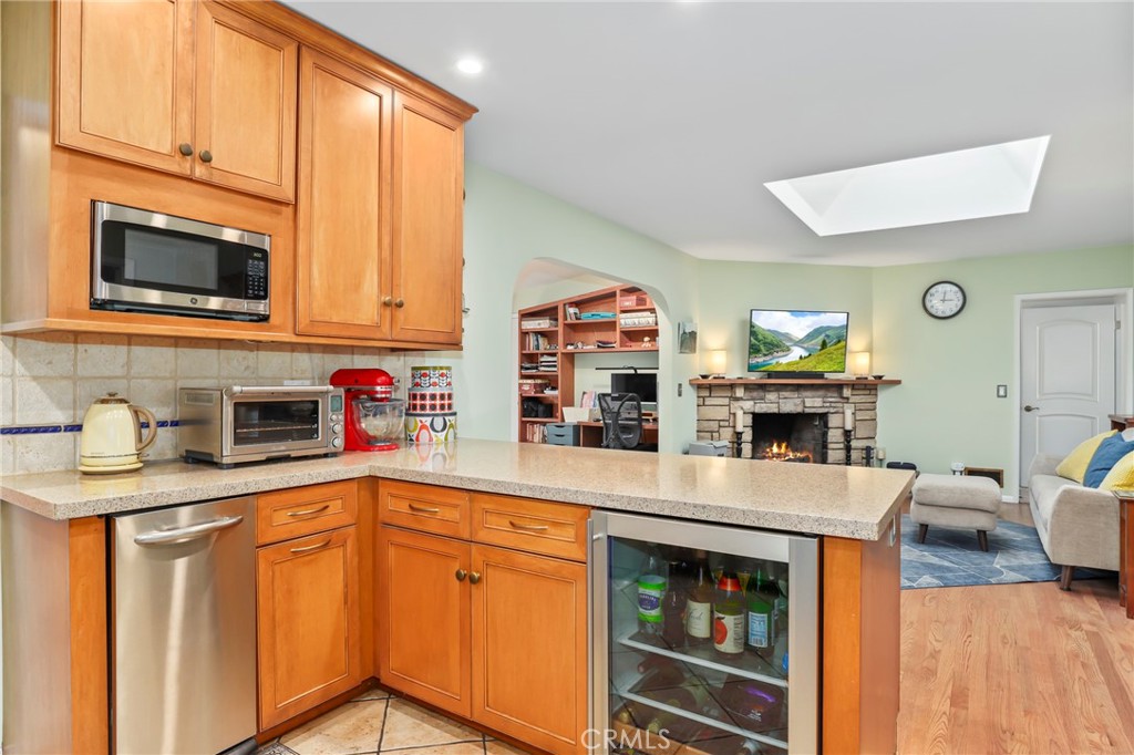 2064 Oak Valley Road Glendale, CA 91208 - Photo 16 of 57