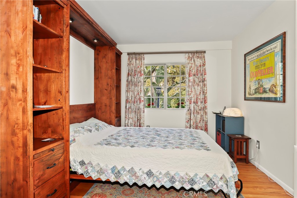 2064 Oak Valley Road Glendale, CA 91208 - Photo 29 of 57