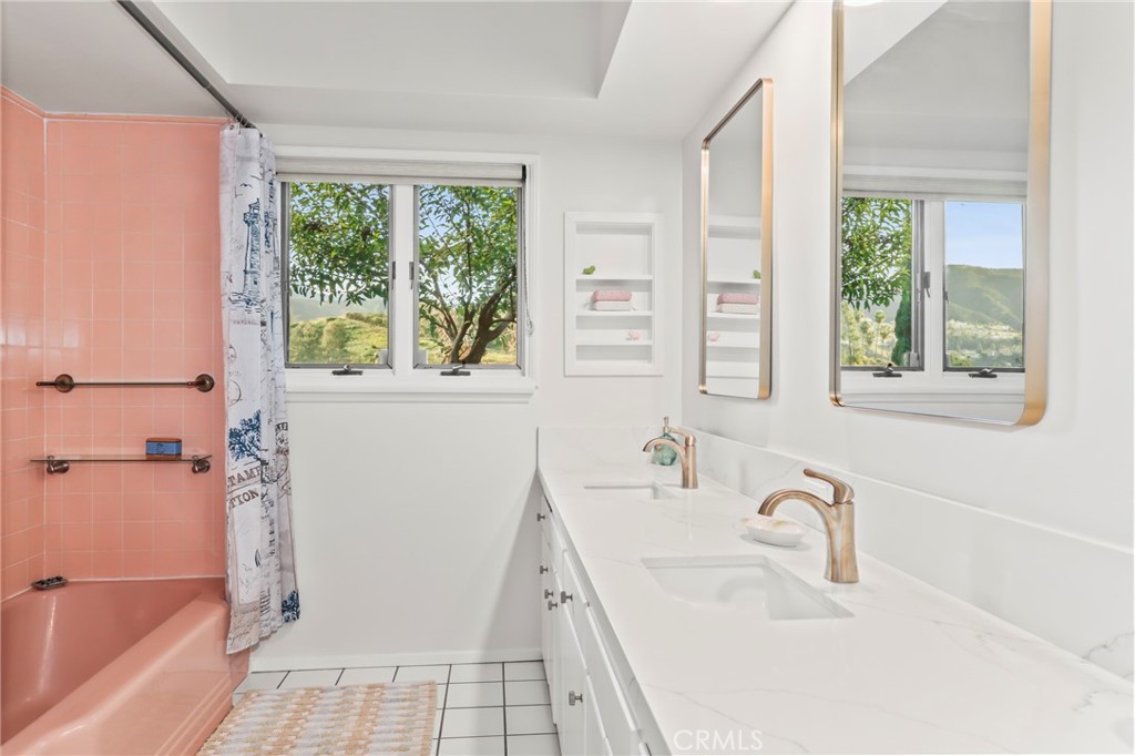 2064 Oak Valley Road Glendale, CA 91208 - Photo 32 of 57