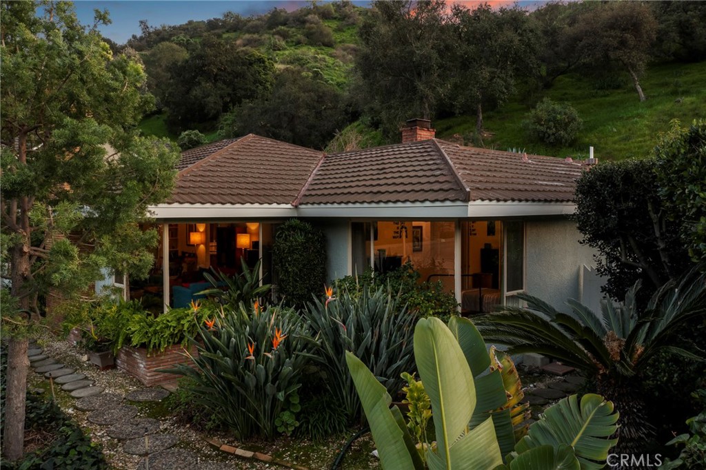 2064 Oak Valley Road Glendale, CA 91208 - Photo 47 of 57