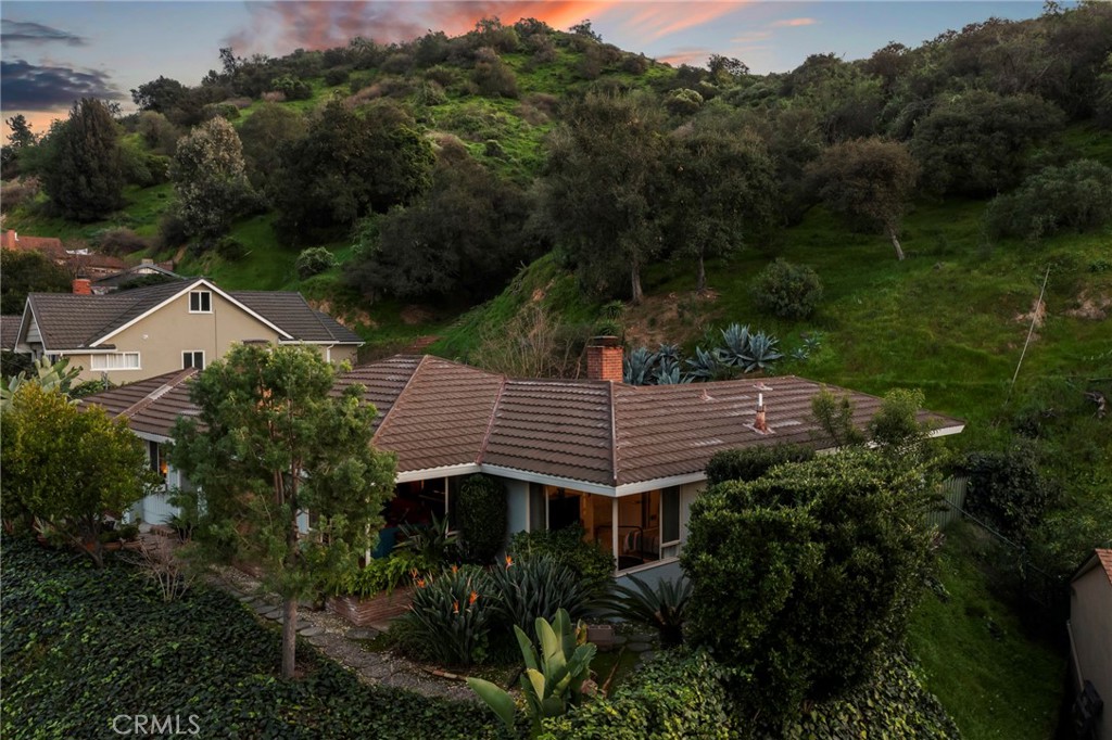 2064 Oak Valley Road Glendale, CA 91208 - Photo 49 of 57