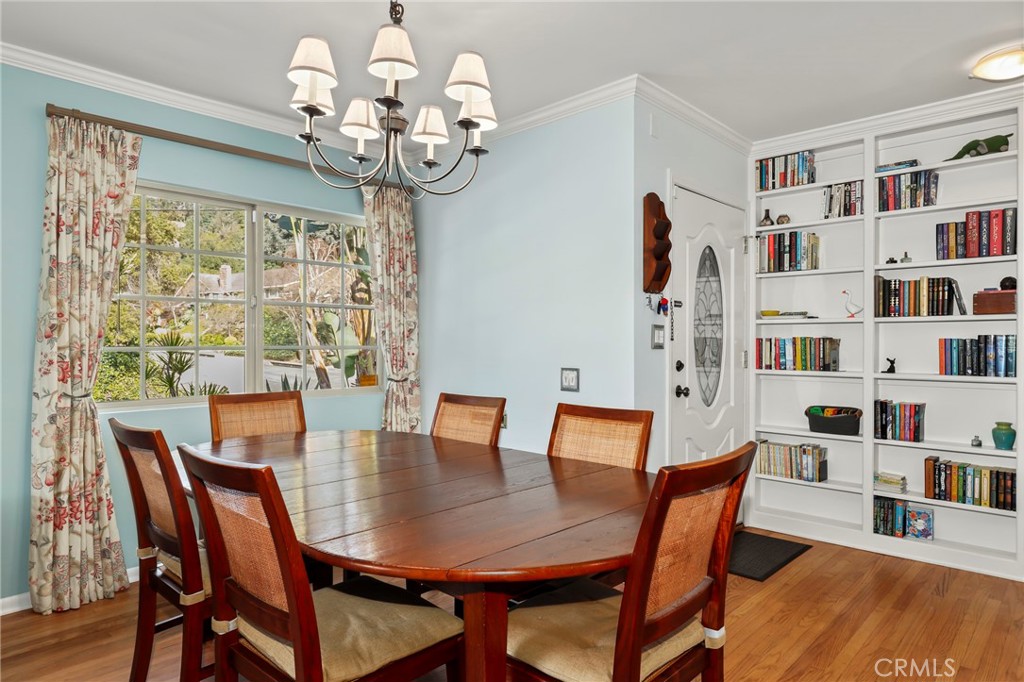 2064 Oak Valley Road Glendale, CA 91208 - Photo 8 of 57