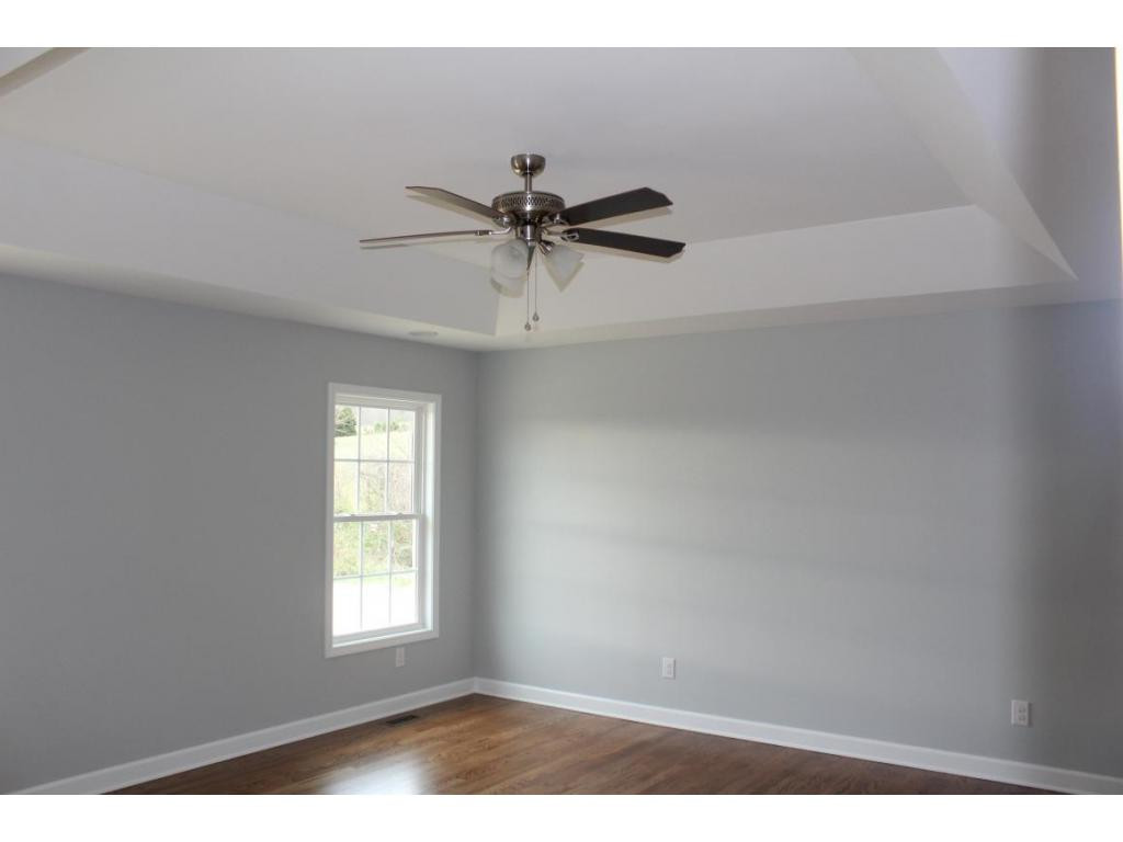 151 Fox Ridge Drive Mount Carmel, TN 37645 - Photo 14 of 24 Living Room