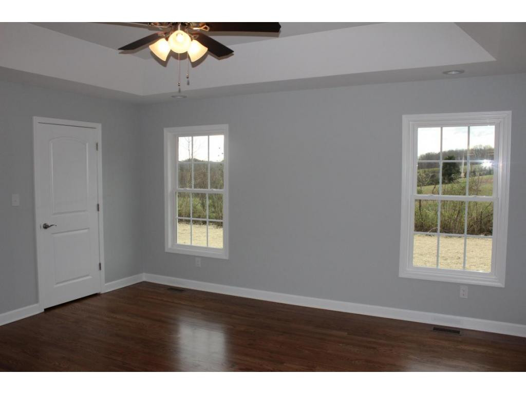 151 Fox Ridge Drive Mount Carmel, TN 37645 - Photo 15 of 24 Great Room