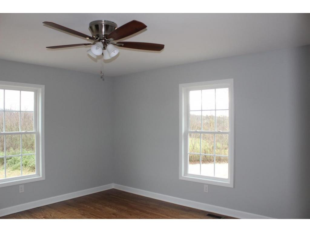 151 Fox Ridge Drive Mount Carmel, TN 37645 - Photo 18 of 24 Bedroom