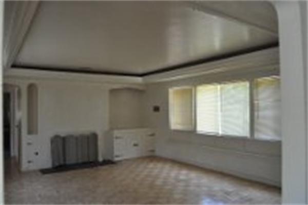 431 Russell Road Westfield, MA 01085 - Photo 3 of 6 Gallery Image 3