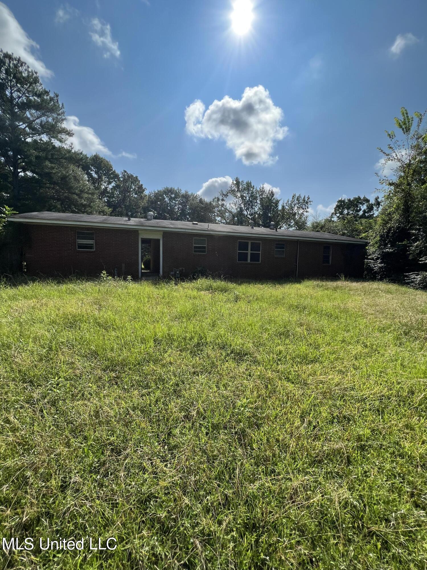 259 Camp Road Carthage, MS 39051 - Photo 14 of 16 IMG_6165