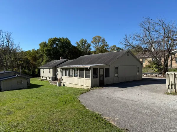 $550,000 | 1024 West Country Club Drive, Unit 1016 1022 1024A, Bloomington, IN 47403