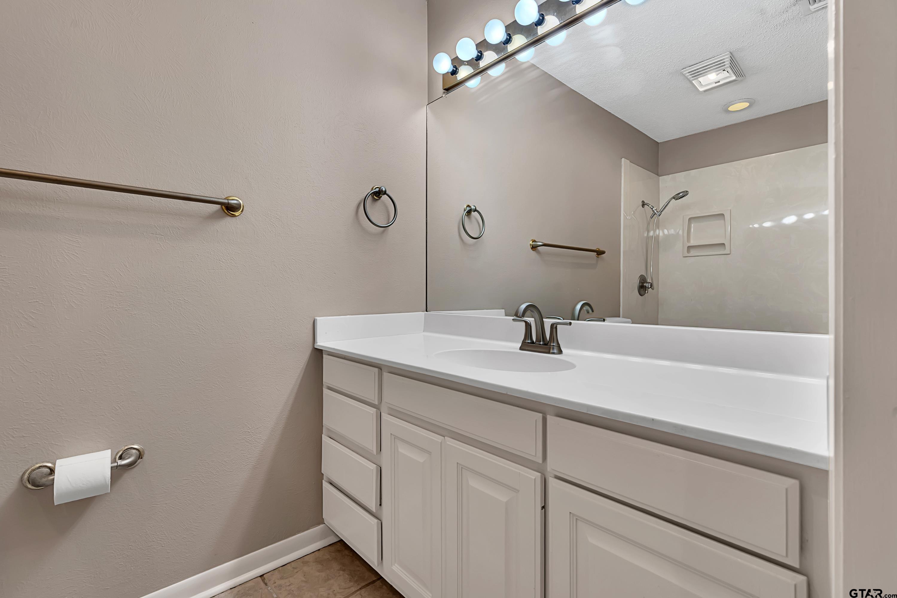 1812 Rodden Street Longview, TX 75604 - Photo 25 of 35