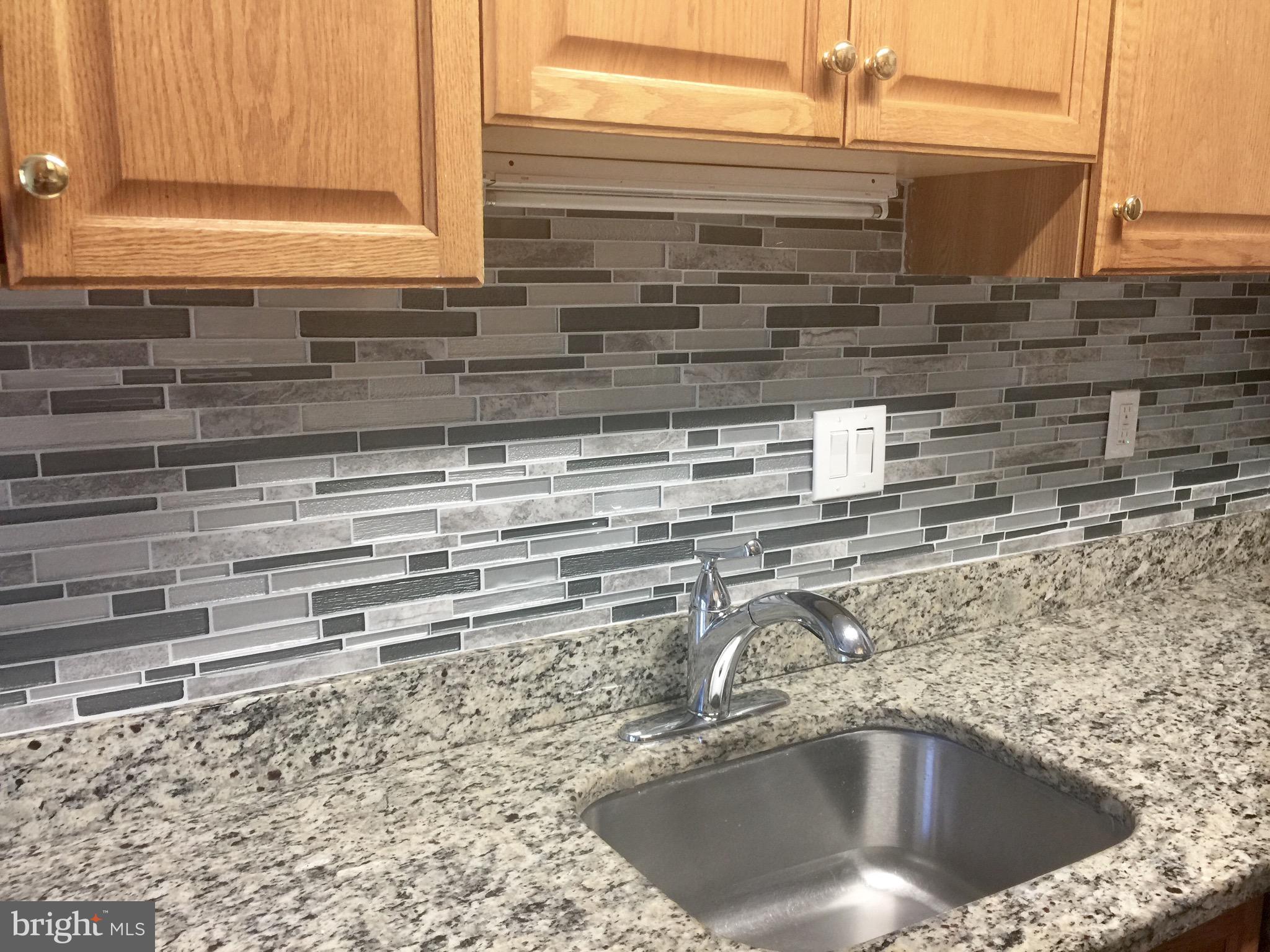10295 Ridgeline Drive Gaithersburg, MD 20886 - Photo 12 of 36