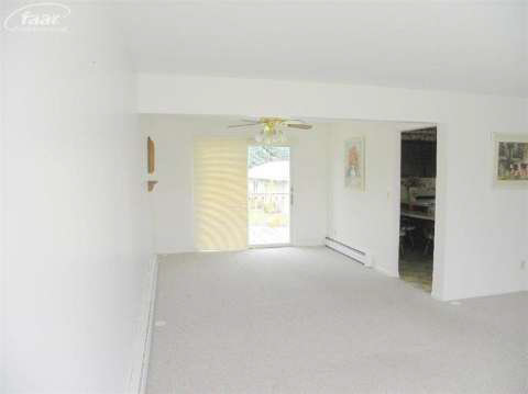 2712 Lyons Road Owosso, MI 48867 - Photo 8 of 27 20416215-7.JPG