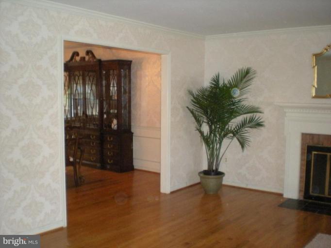 1232 Pine Hill Road McLean, VA 22101 - Photo 5 of 23 Living Room #2
