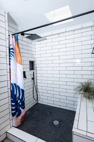 $4,600 | 22515 East 10 Mile Road, St. Clair Shores, MI 48080