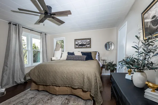 $4,600 | 22515 East 10 Mile Road, St. Clair Shores, MI 48080