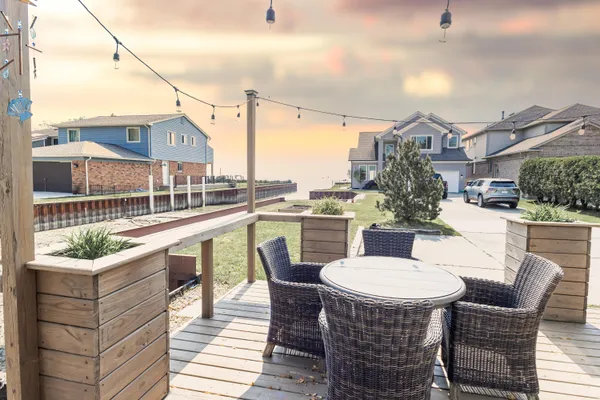 $4,600 | 22515 East 10 Mile Road, St. Clair Shores, MI 48080