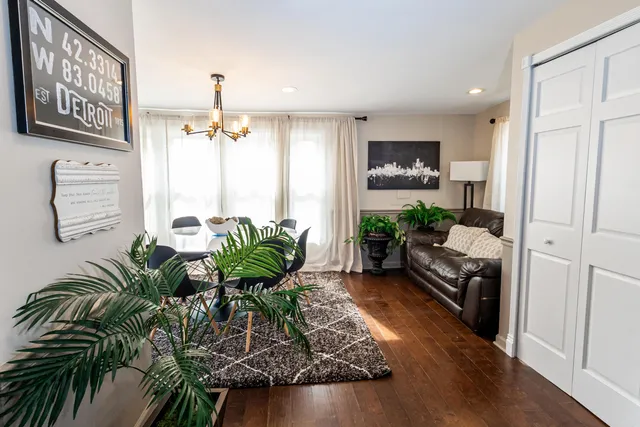 $4,600 | 22515 East 10 Mile Road, St. Clair Shores, MI 48080