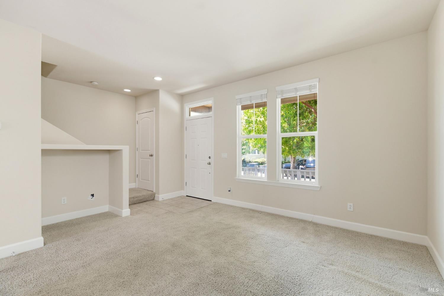 746 Fresno Avenue Santa Rosa, CA 95407 - Photo 8 of 38