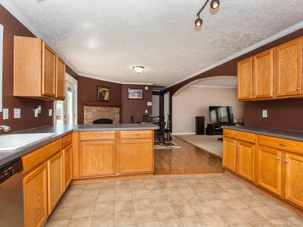 80 Maynard Road Candler, NC 28715 - Photo 4 of 23 Gallery Image 4