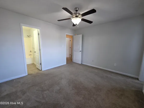 $1,350 | 433 Falls Cove, Jacksonville, NC 28546