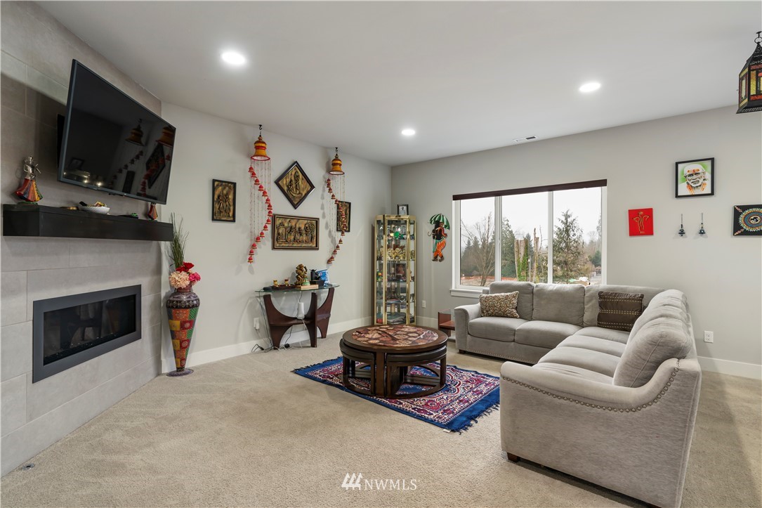 20623 3rd Avenue Southeast Bothell, WA 98012 - Photo 9 of 37 Gallery Image 9