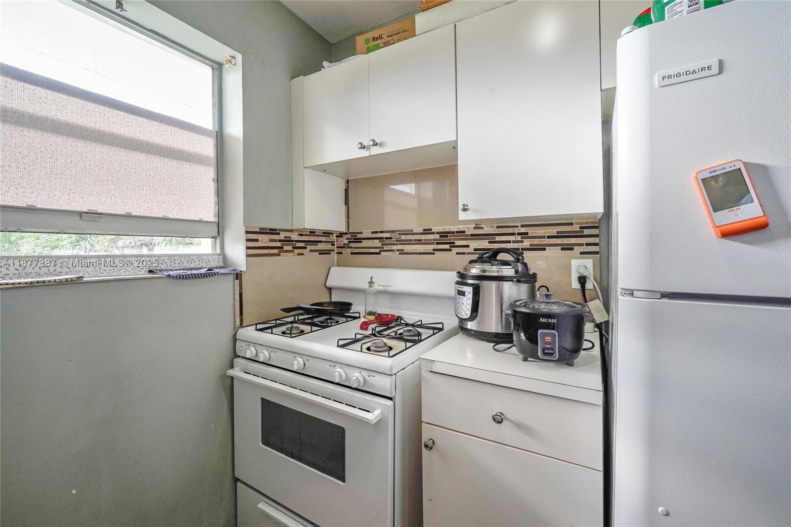 1255 West 49th Place, Unit H202 Hialeah, FL 33012 - Photo 14 of 47