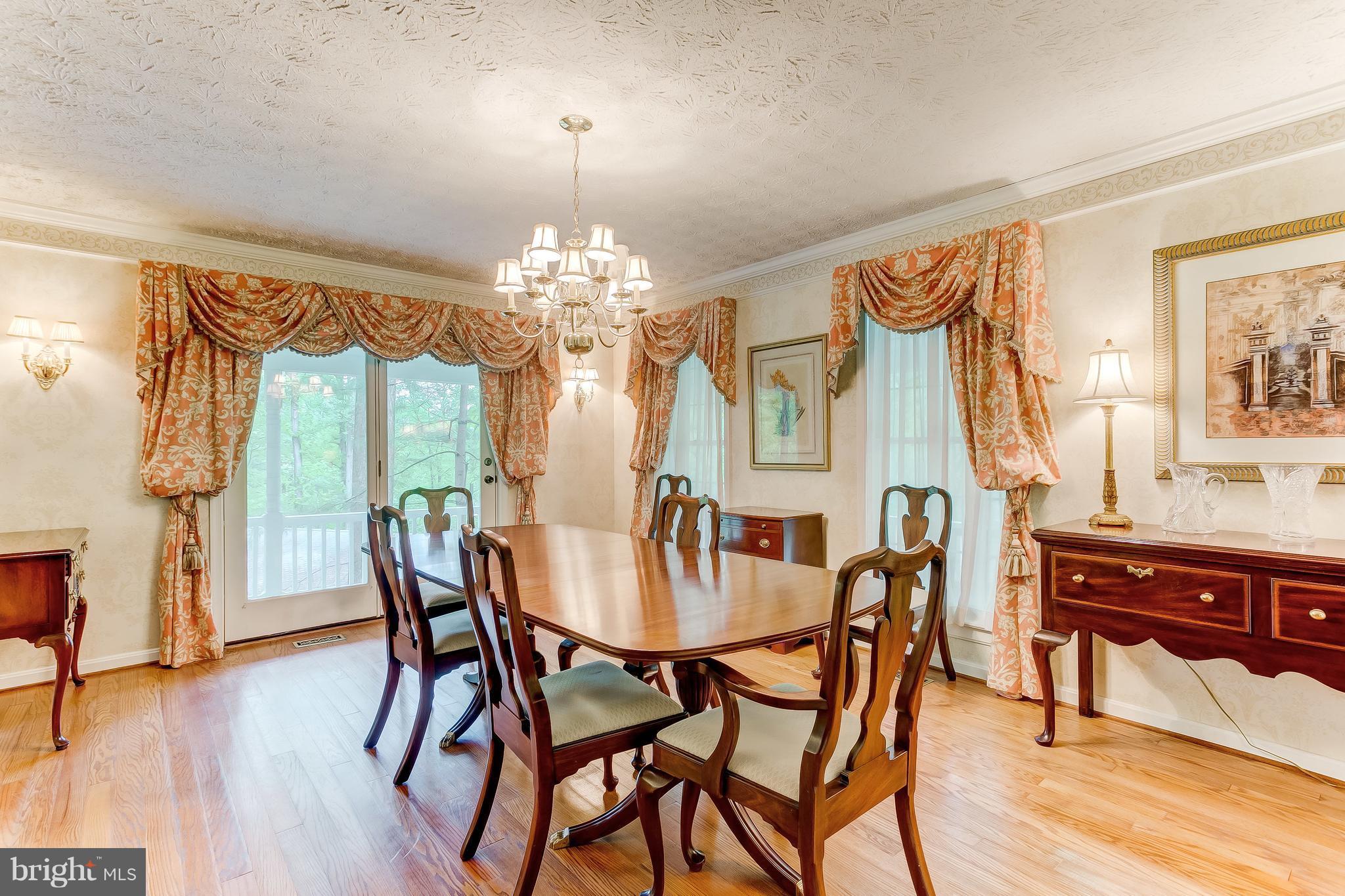 915 Stags Head Road Baltimore, MD 21286 - Photo 7 of 30 Flexible Space could be Living Room