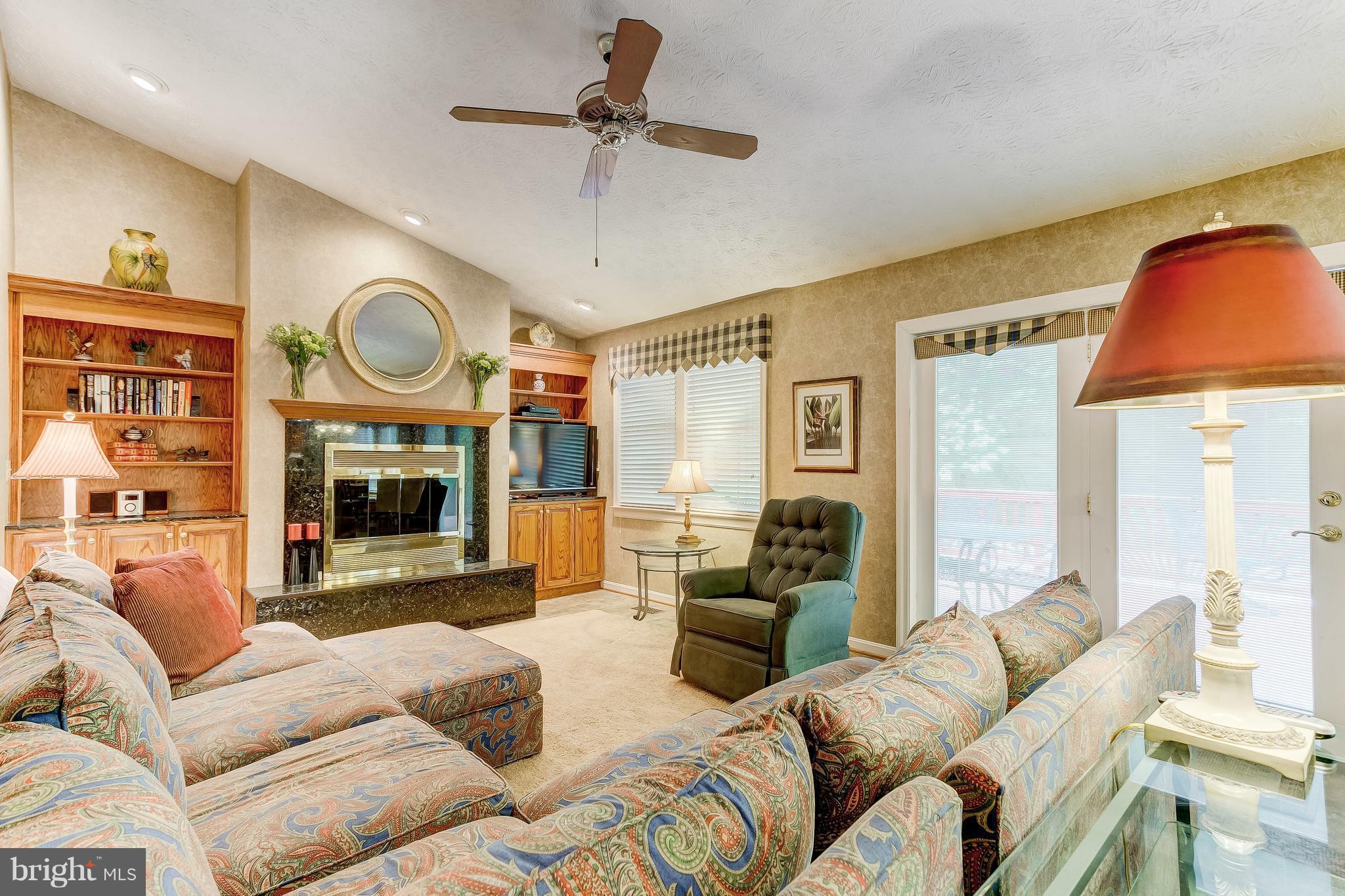915 Stags Head Road Baltimore, MD 21286 - Photo 10 of 30 Family Room w/vaulted Ceilings and Fireplace