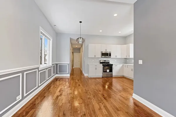 $2,700 | 5955 West Superior Street, Unit 2, Chicago, IL 60644