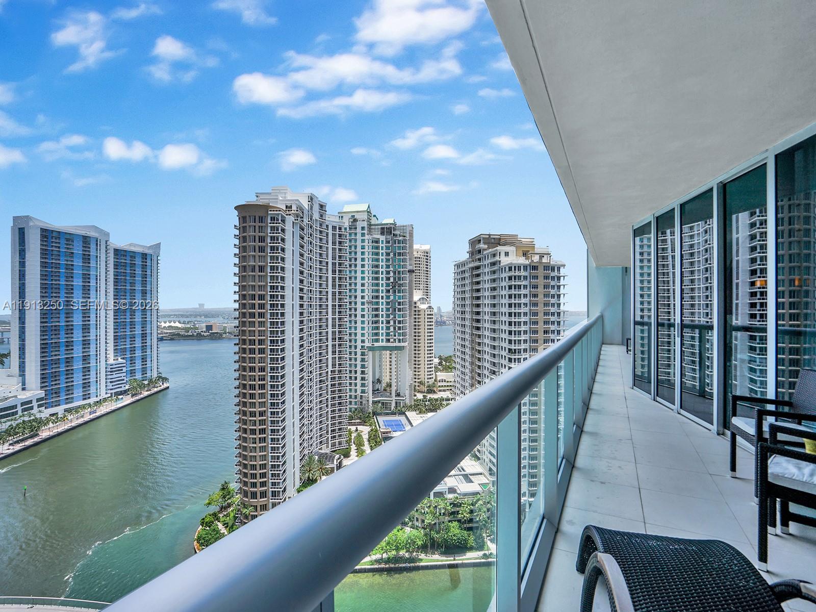 495 Brickell Avenue, Unit 2504 Miami, FL 33131 - Photo 3 of 28 a view of balcony with city view