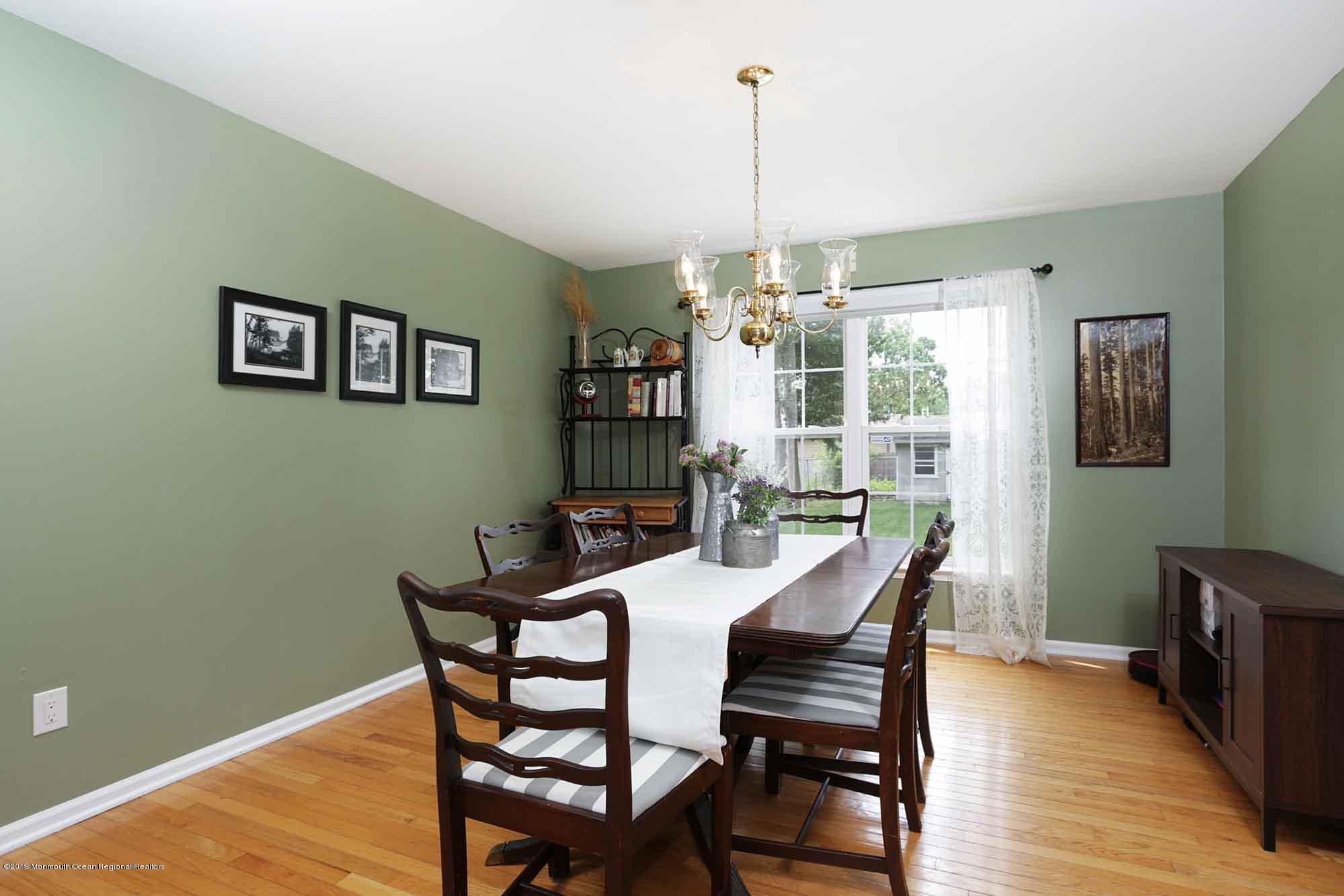 186 Friendship Road Howell, NJ 07731 - Photo 10 of 29 IMG_8138