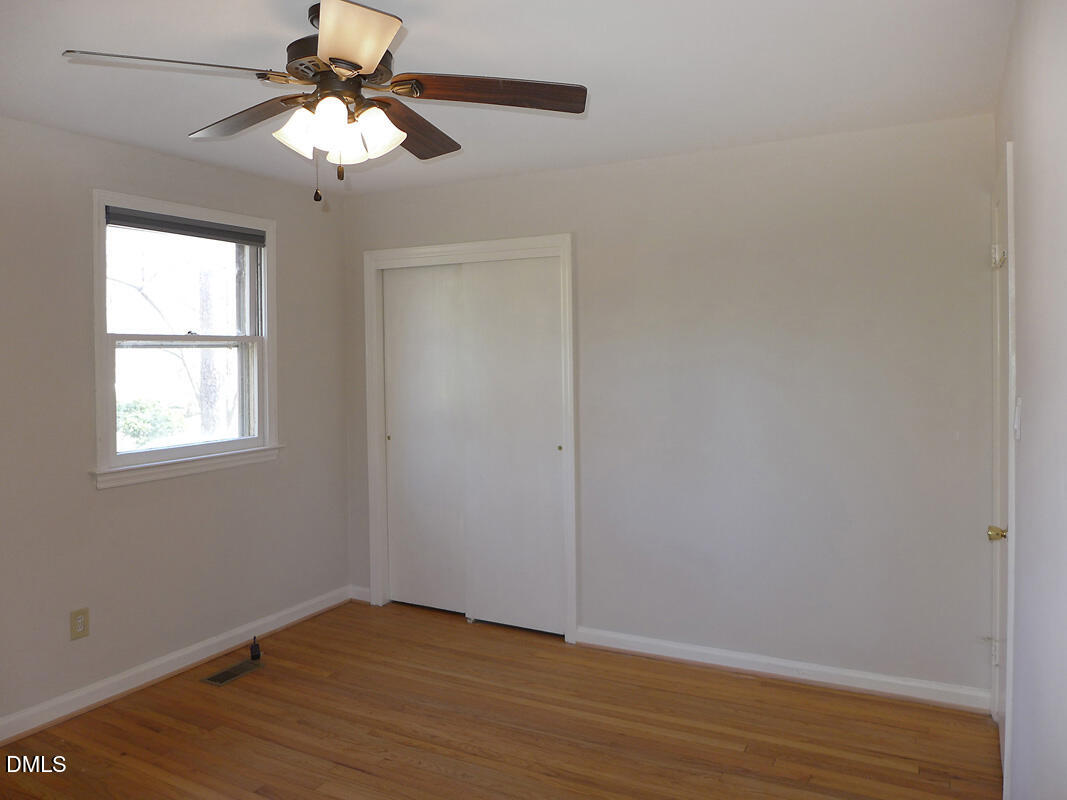 424 Ridgefield Road Chapel Hill, NC 27517 - Photo 11 of 23 Master Bedroom
