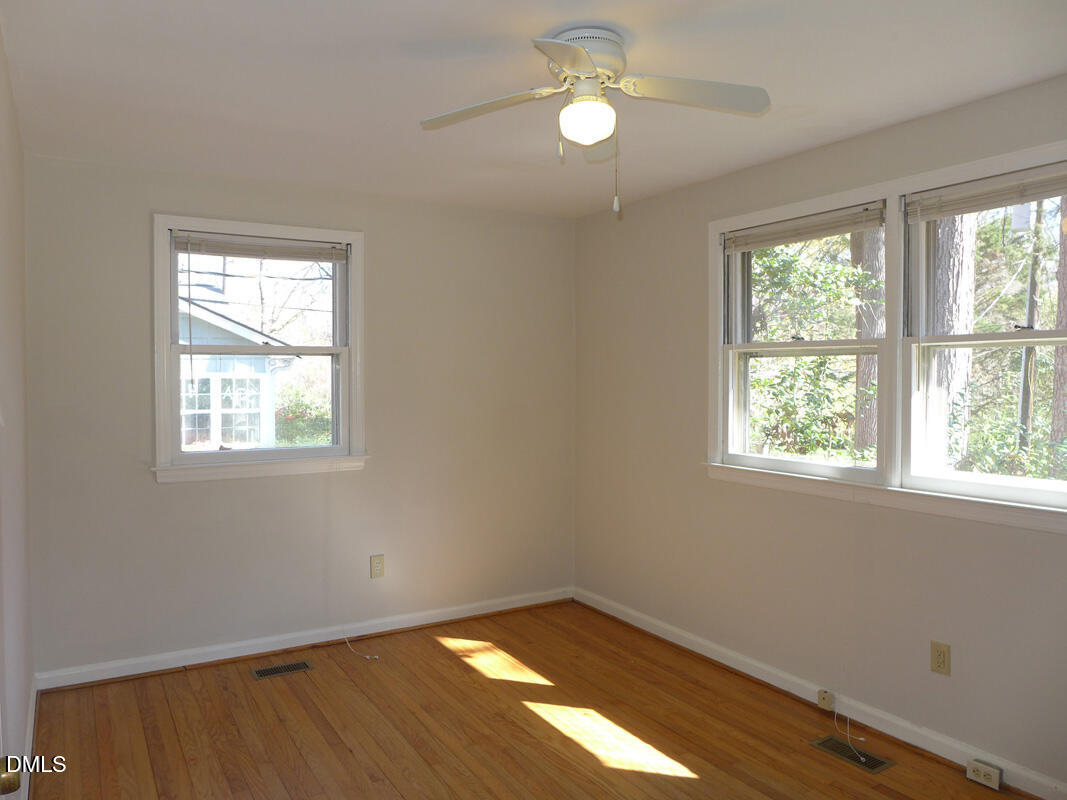 424 Ridgefield Road Chapel Hill, NC 27517 - Photo 13 of 23 Bedroom 1