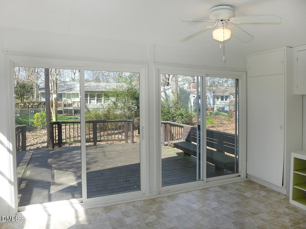 424 Ridgefield Road Chapel Hill, NC 27517 - Photo 17 of 23 Sunroom