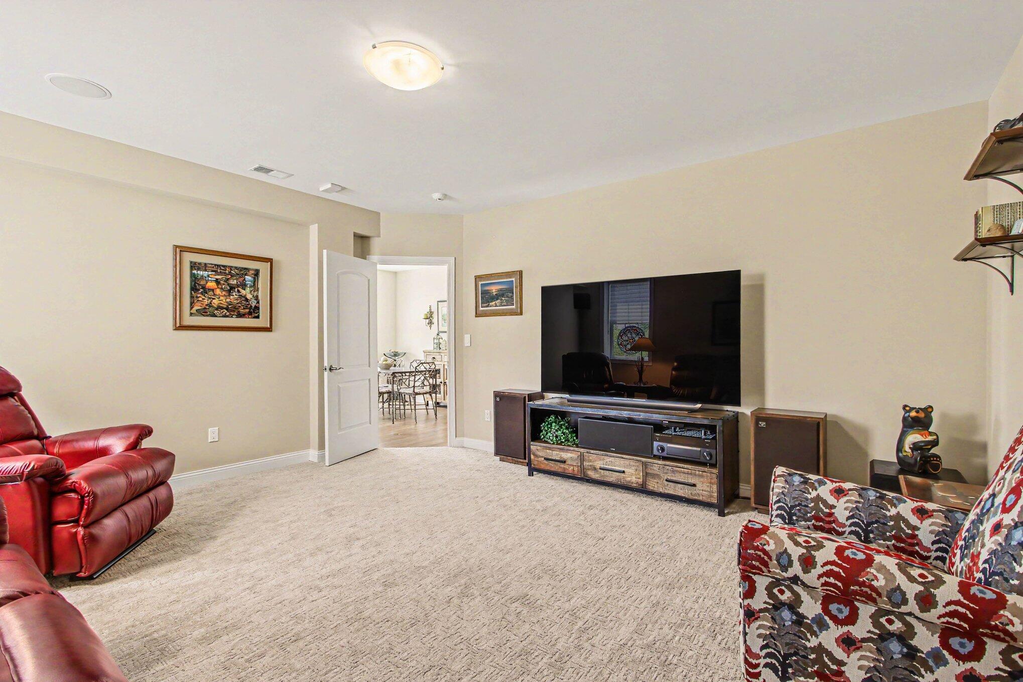 1095 Allison Street Crown Point, IN 46307 - Photo 27 of 53 2038x1359