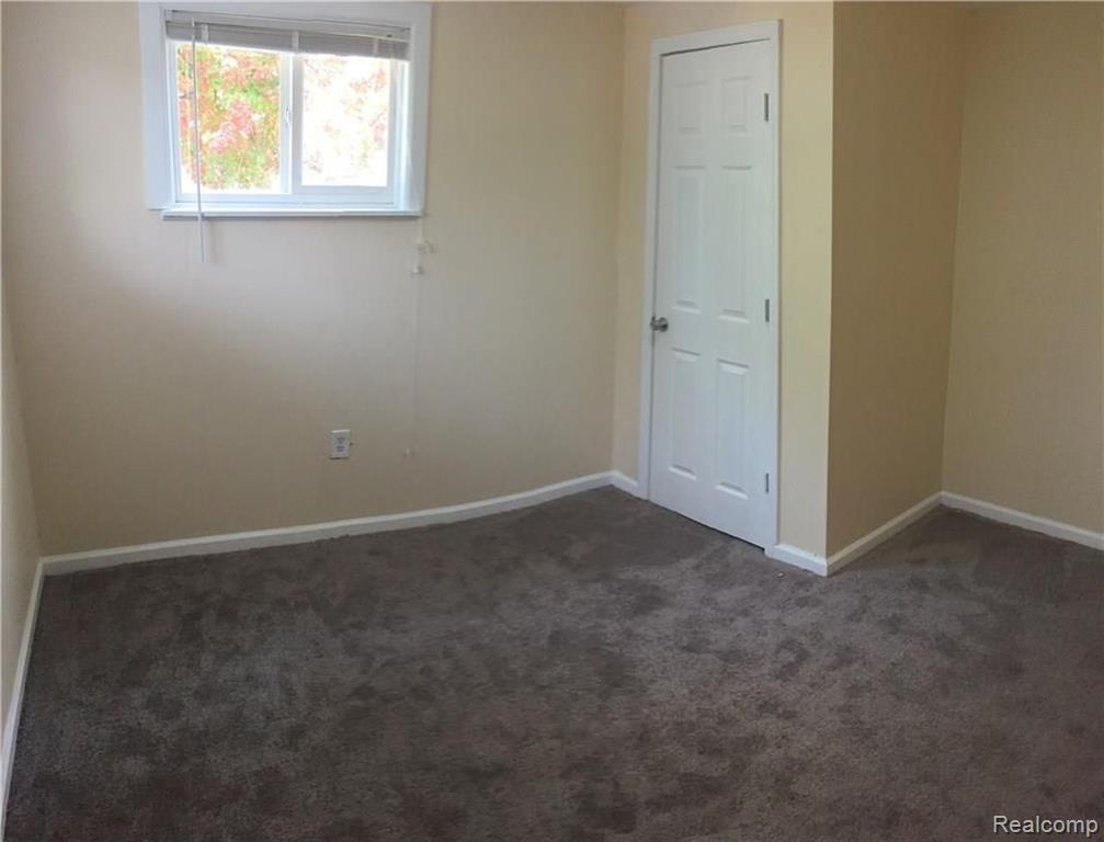 2985 Emmons Avenue Rochester Hills, MI 48307 - Photo 26 of 39