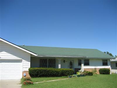 1903 East Cambridge Street Springfield, MO 65804 - Photo 1 of 1 Primary Photo