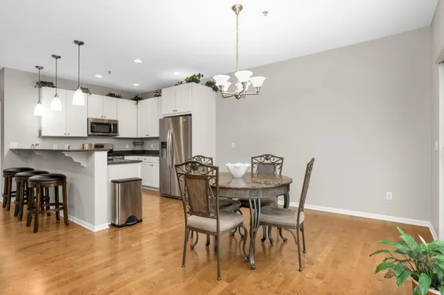 $475,000 | 17710 Valley Cove Court, Wayzata, MN 55391