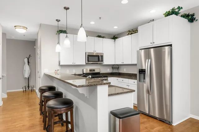 $475,000 | 17710 Valley Cove Court, Wayzata, MN 55391